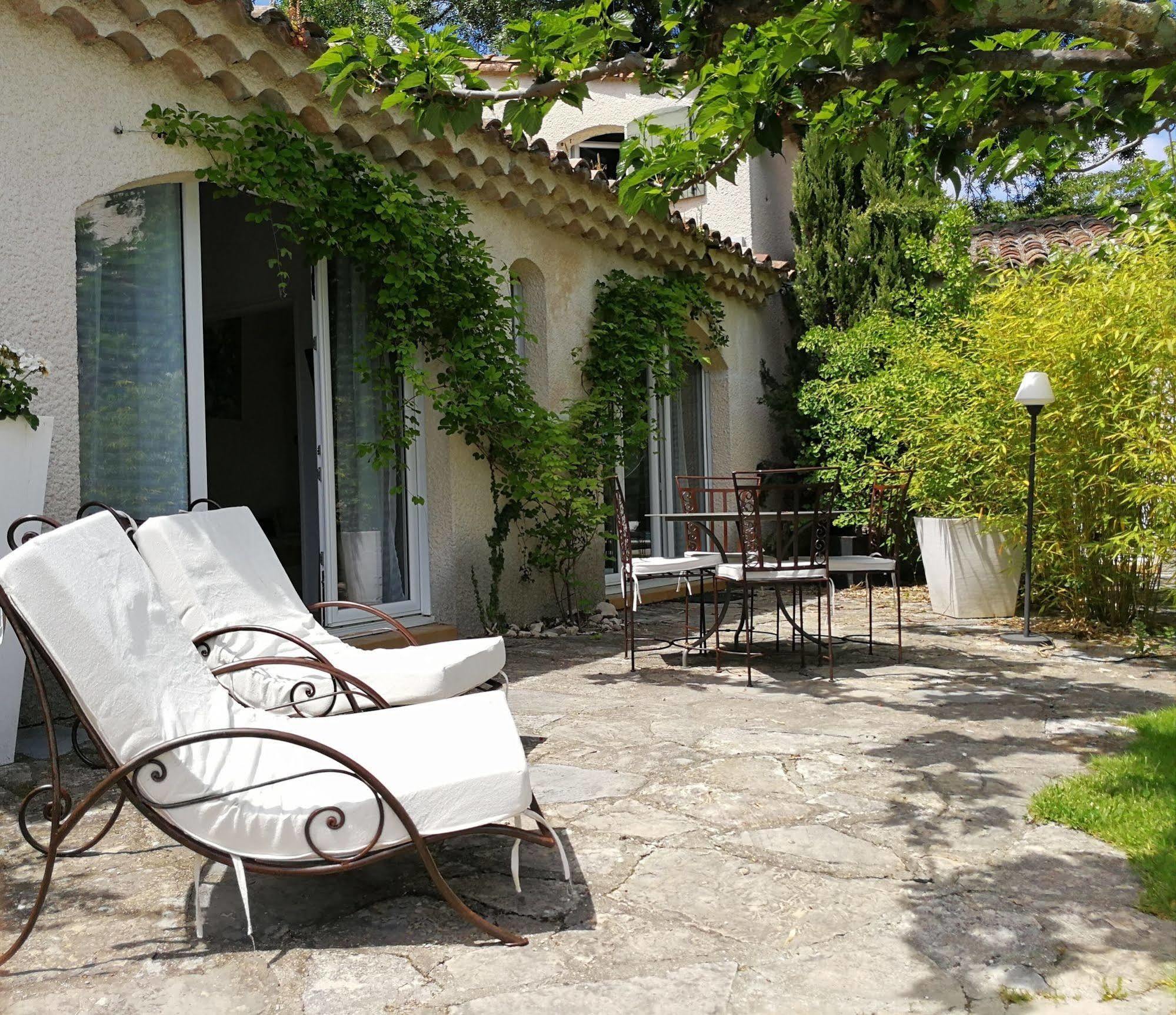 La Bastide Des Muriers Deaux Exteriör bild